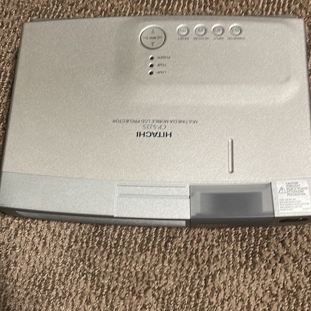 HITACHI PROJECTOR - Picture 2 of 8